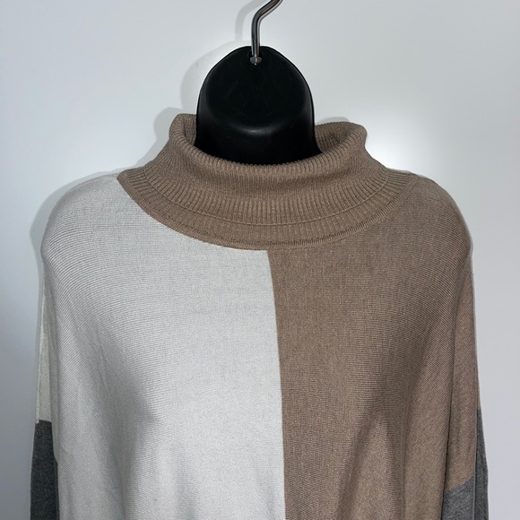 Carolyn Taylor color block turtleneck poncho‎ style sweater Size L/XL - Picture 3 of 7